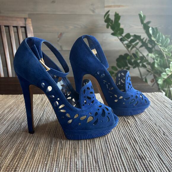 JIMMY CHOO | Kalan Perforated Blue Suede Platform Pumps Sz 37 - Picture 3 of 7
